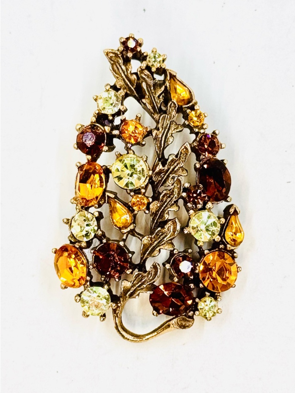 LISNER Signed Vintage Gold-Tone Leaf Brooch W/Fall Autumn Colored Rhinestones